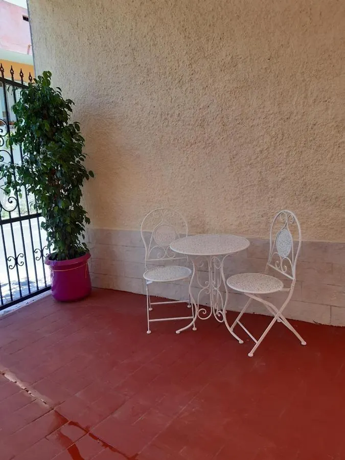 Guest house Affittacamere Le Rondini Domus De Maria