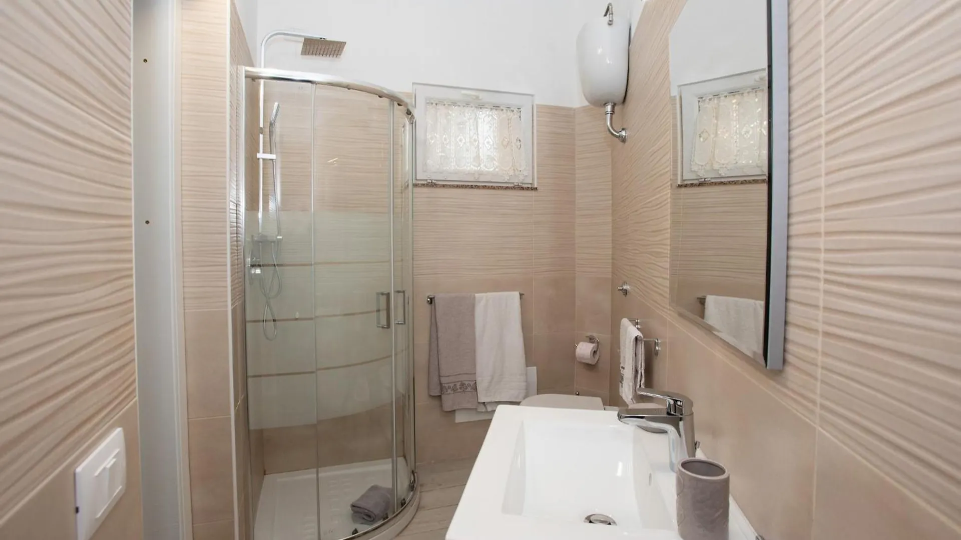 Affittacamere Le Rondini Domus De Maria