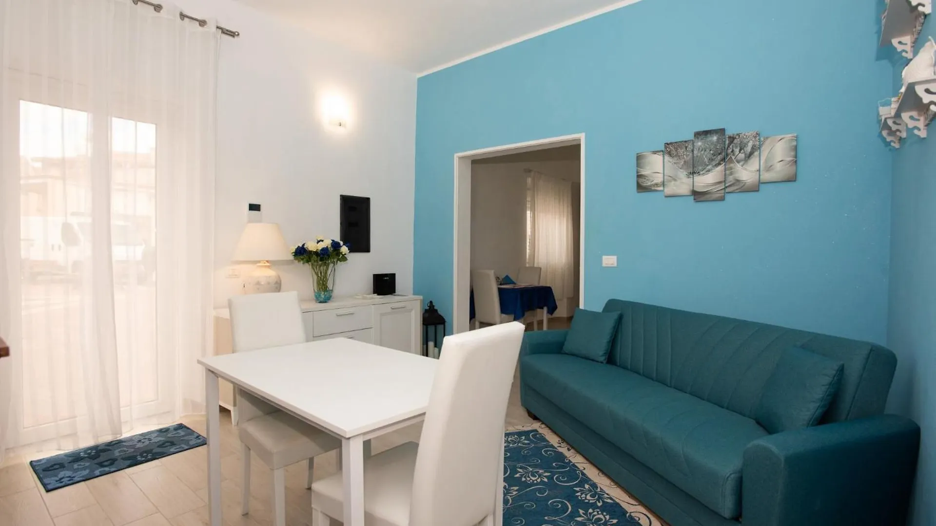 Guest house Affittacamere Le Rondini Domus De Maria