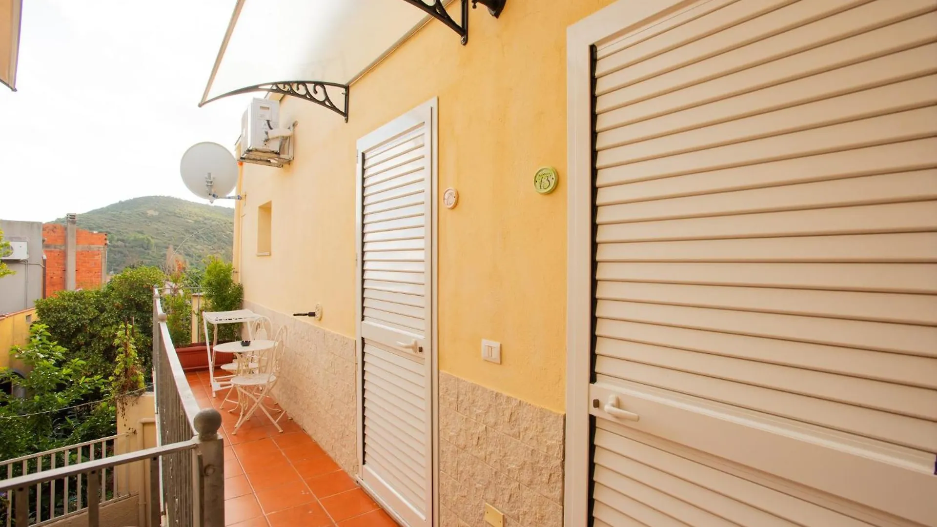 Guest house Affittacamere Le Rondini Domus De Maria