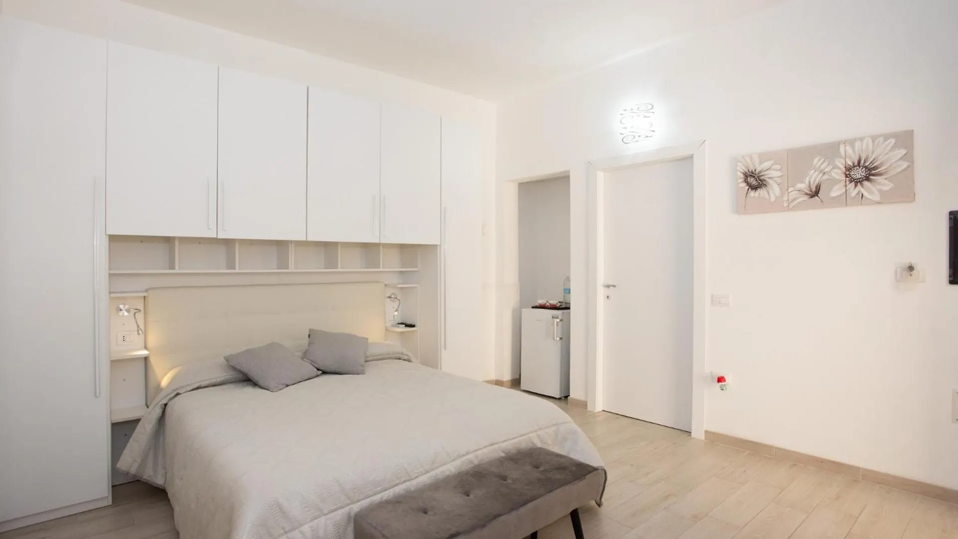 Guest house Affittacamere Le Rondini Domus De Maria