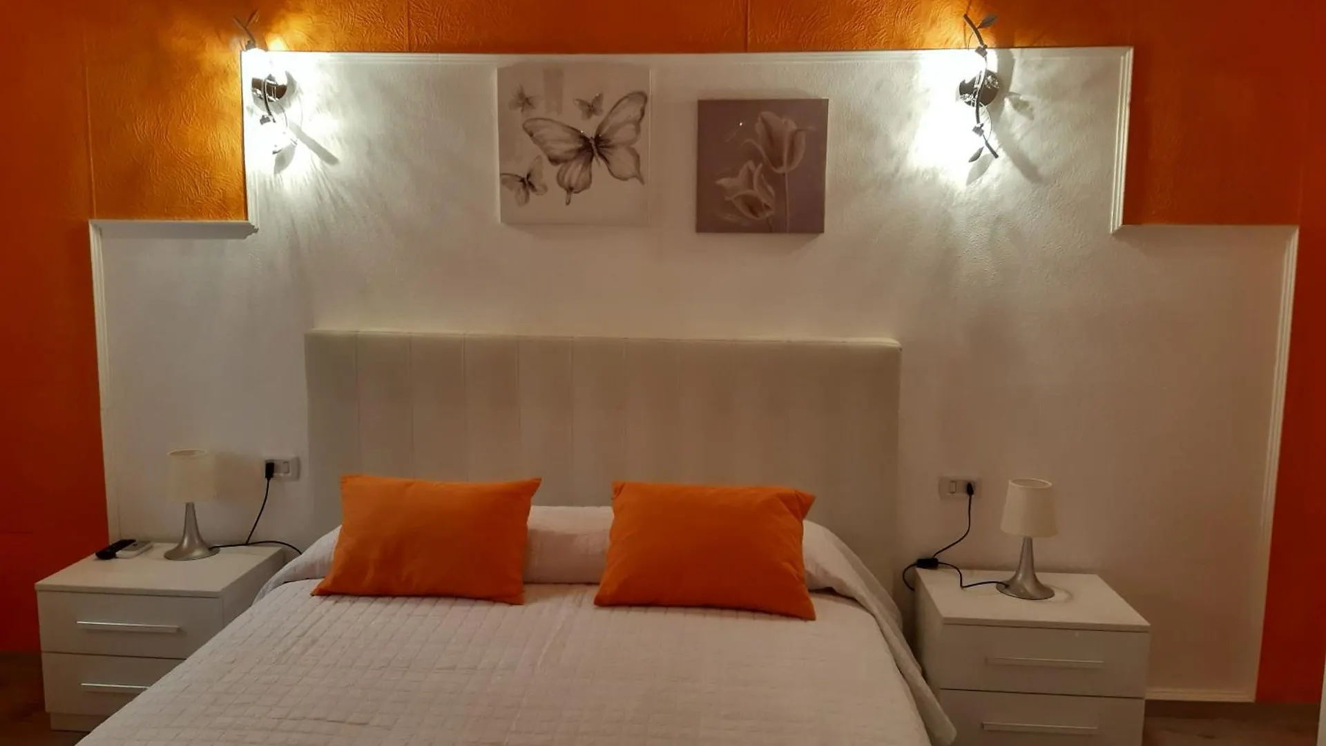 Guest house Affittacamere Le Rondini Domus De Maria