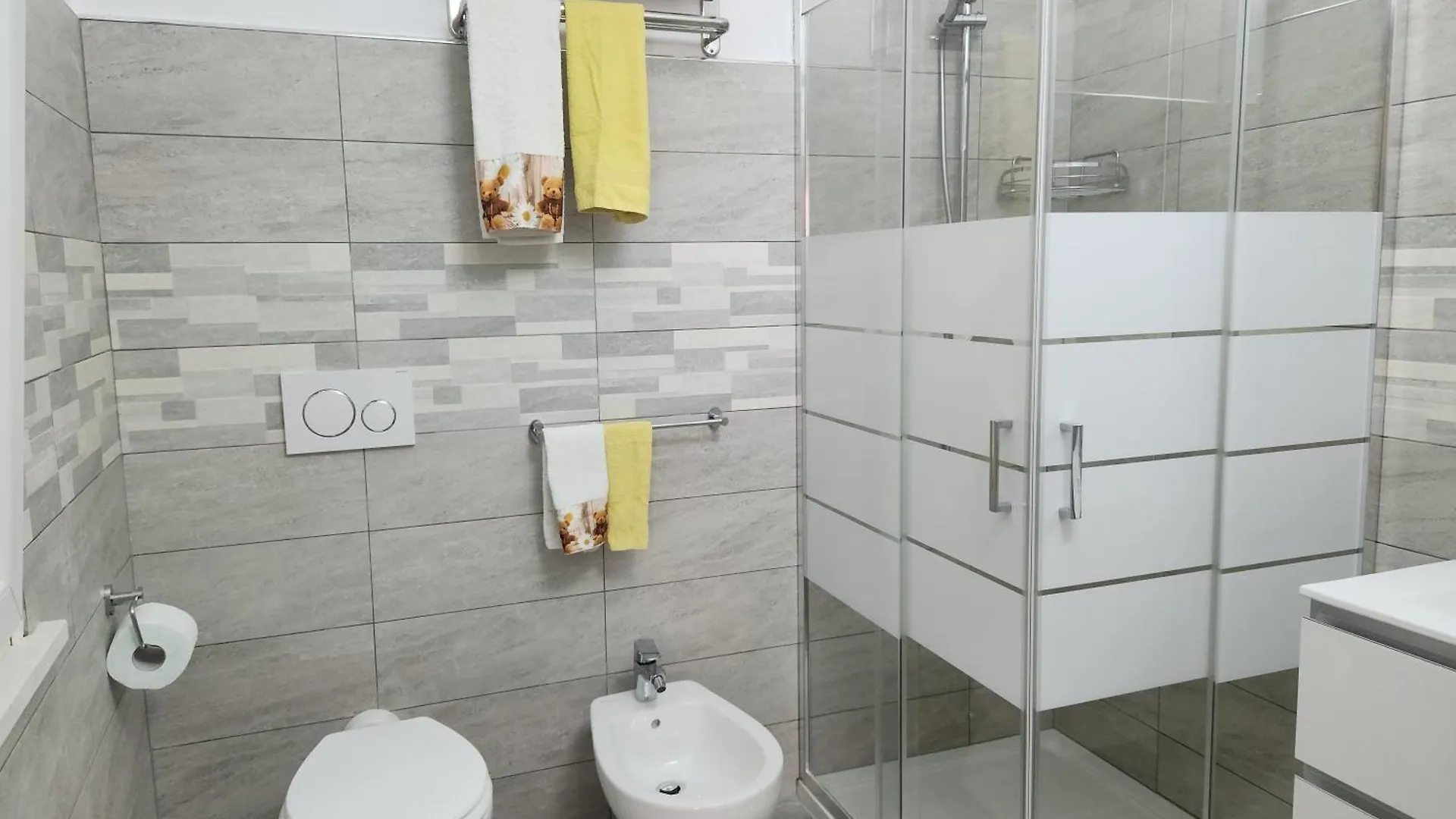 Affittacamere Le Rondini Domus De Maria Italy