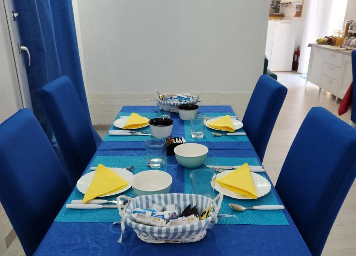 Guest house Affittacamere Le Rondini Domus De Maria Italy