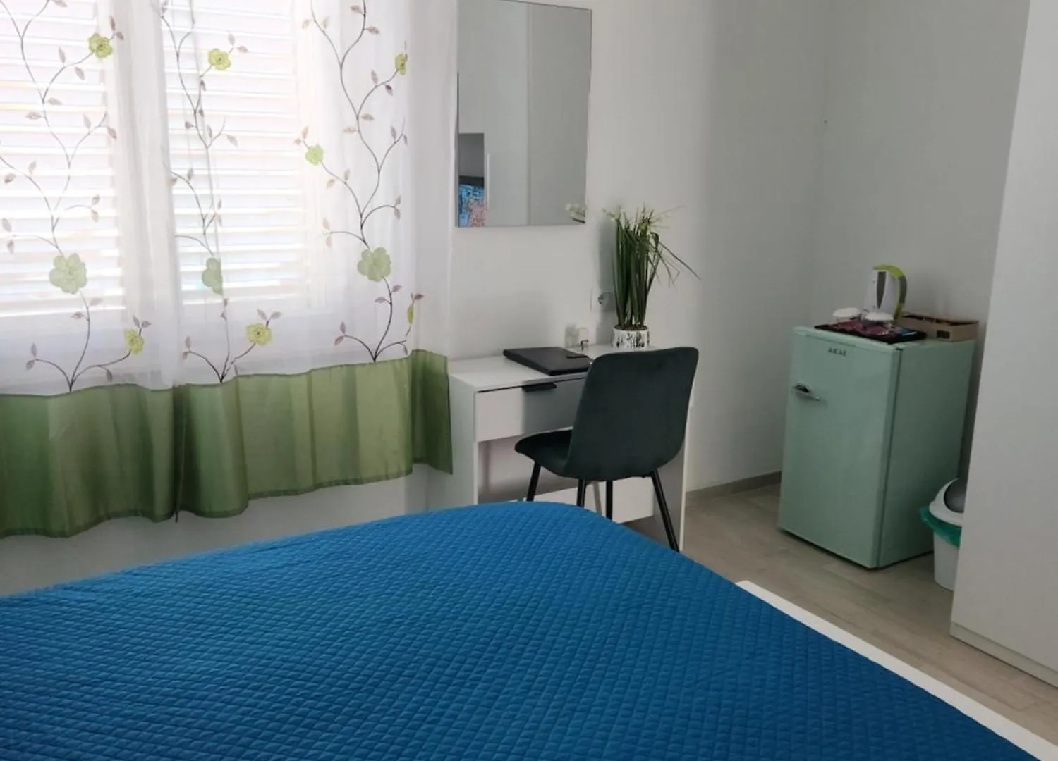Affittacamere Le Rondini Domus De Maria Πανσιόν